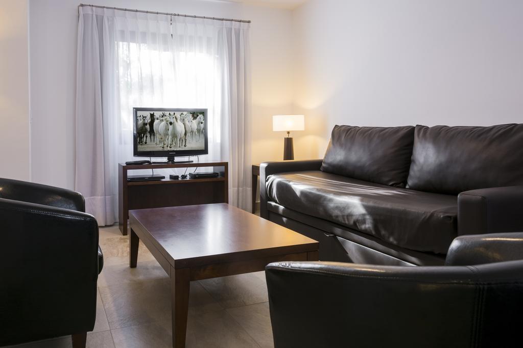 Ville Saint Germain Apart Hotel & Spa Carilo Room photo